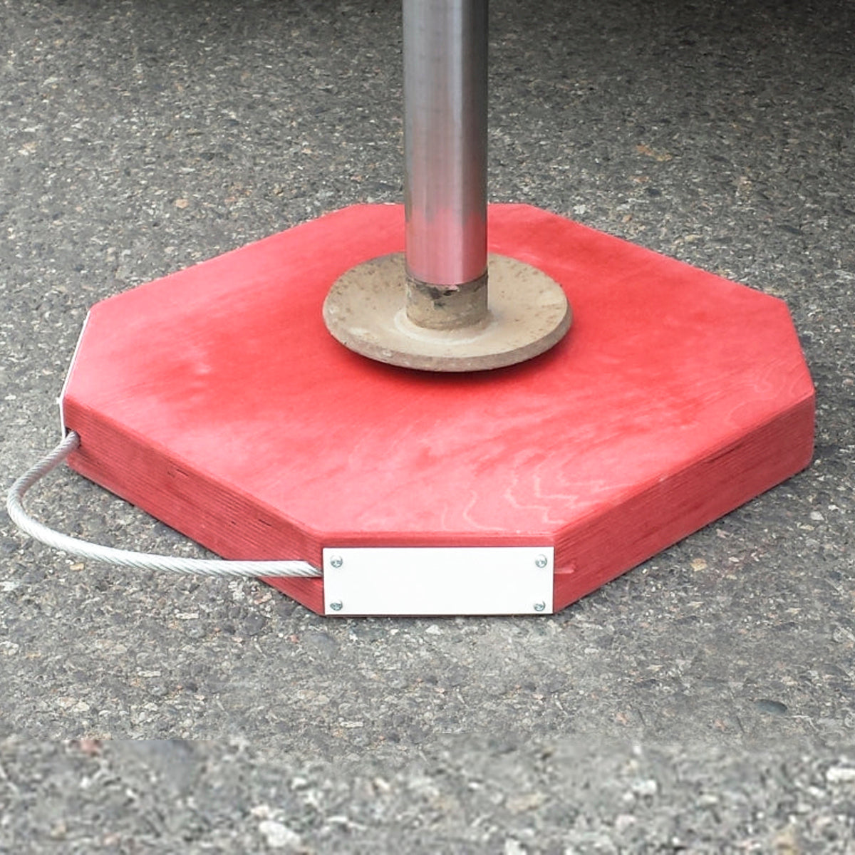 Nosturin tukijalan aluslevy